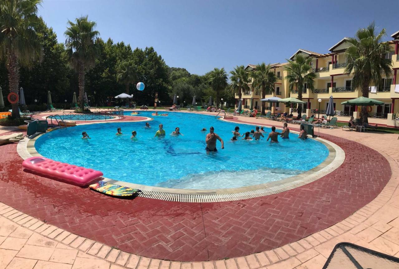 Damia Hotel Apts Сидари Екстериор снимка